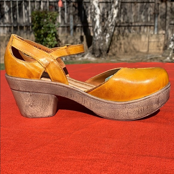 Jafa 702 Clog Sandals Mustard NWOB - Picture 2 of 10